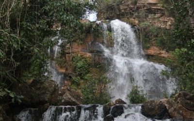 Conheça a Cachoeira do Poço Azul